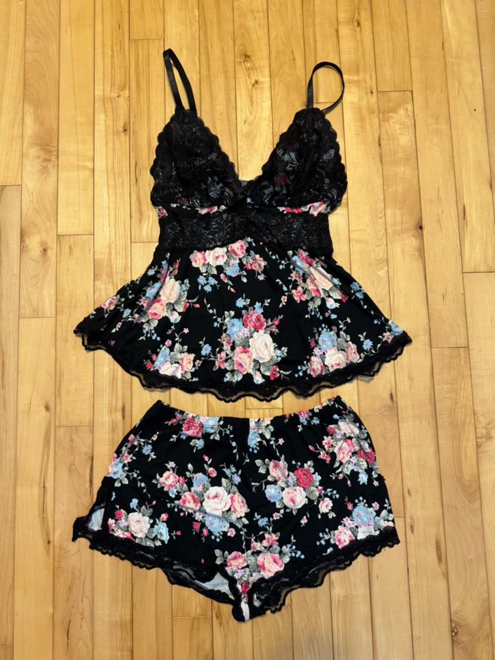 Floral Lace Trim Black Camisole & Short Sleep Set Medium